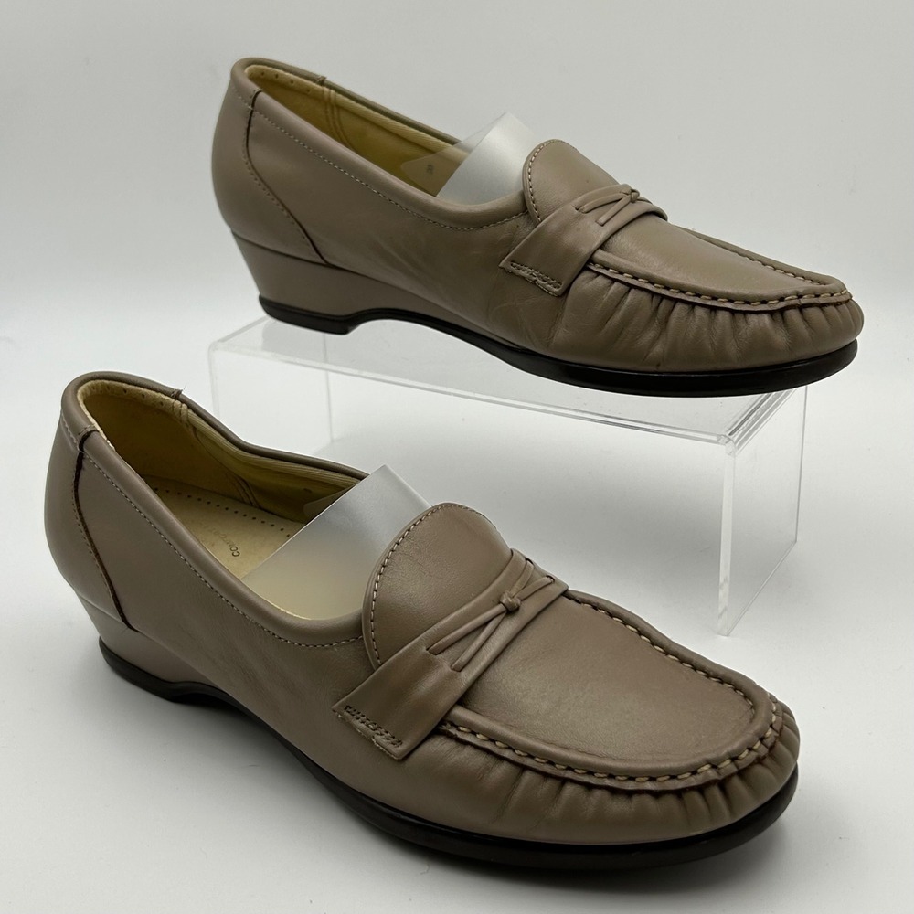SAS Tripad Easier Comfort Loafers Womens 8W Taupe Leather Wedge Moc Toe Classic